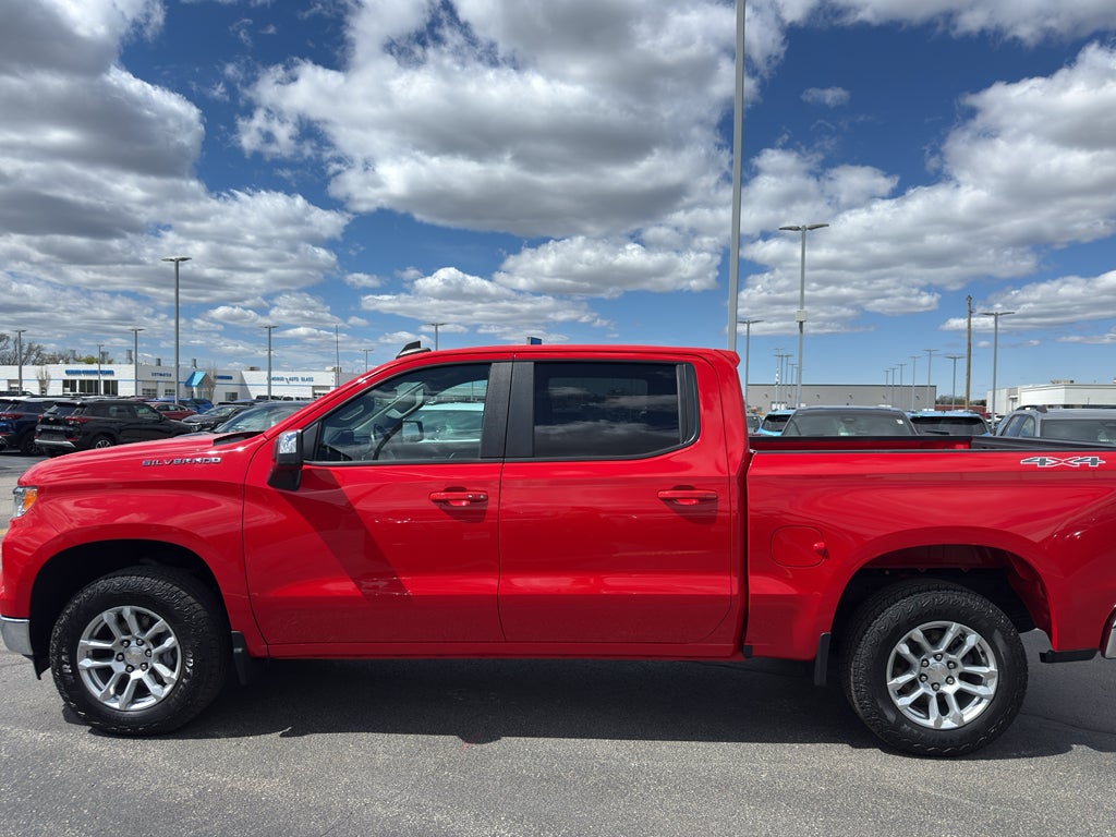 2022 Chevrolet Silverado 1500 Crew Cab Short Box 4-Wheel Drive LT 2FL