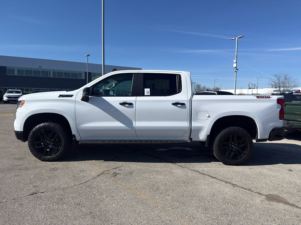 2023 Chevrolet Silverado 1500 Crew Cab Short Box 4-Wheel Drive LT Trail Boss