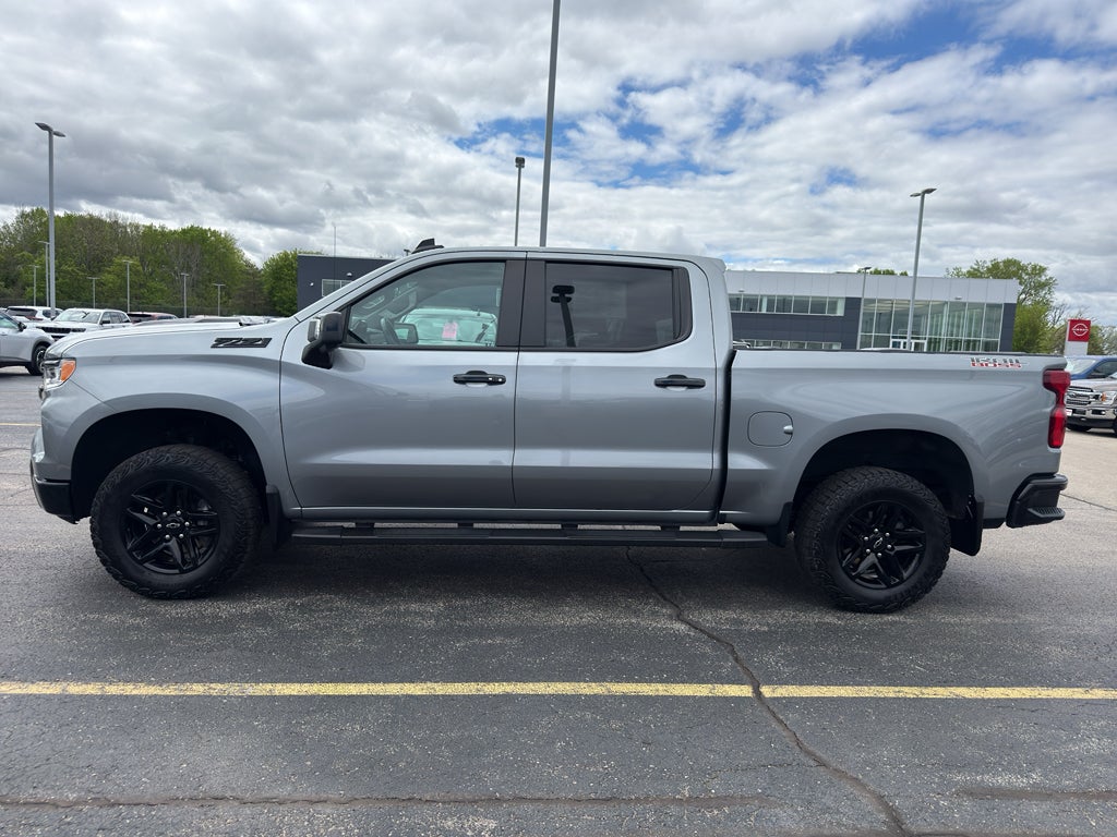 2024 Chevrolet Silverado 1500 Crew Cab Short Box 4-Wheel Drive LT Trail Boss
