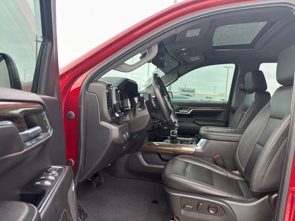 2022 Chevrolet Silverado 1500 Crew Cab Short Box 4-Wheel Drive LT Trail Boss