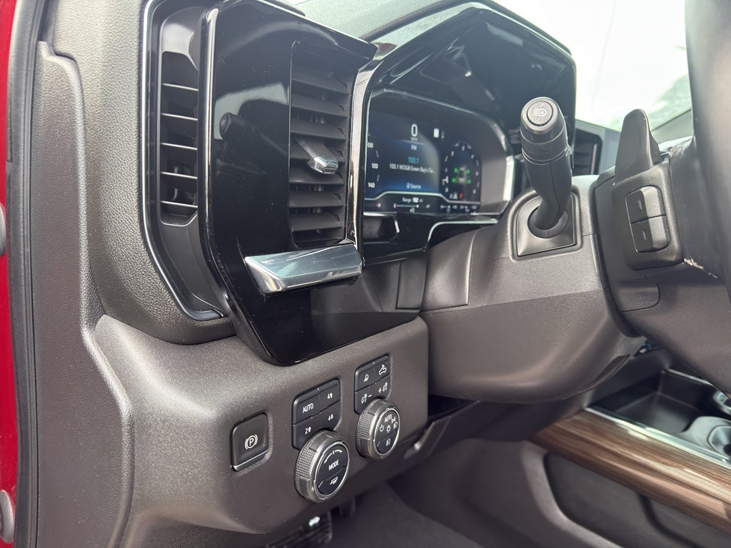 2022 Chevrolet Silverado 1500 Crew Cab Short Box 4-Wheel Drive LT Trail Boss