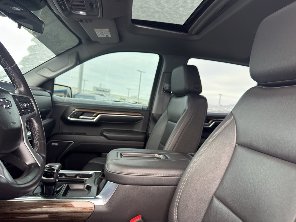 2022 Chevrolet Silverado 1500 Crew Cab Short Box 4-Wheel Drive LT Trail Boss