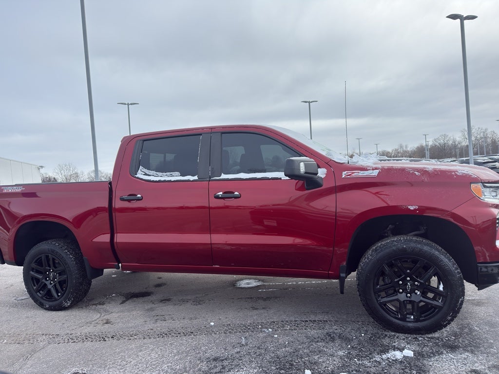 2022 Chevrolet Silverado 1500 Crew Cab Short Box 4-Wheel Drive LT Trail Boss
