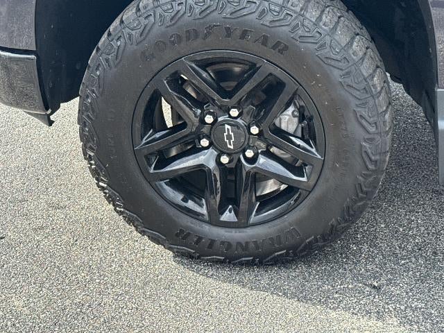 2023 Chevrolet Silverado 1500 Crew Cab Short Box 4-Wheel Drive LT Trail Boss