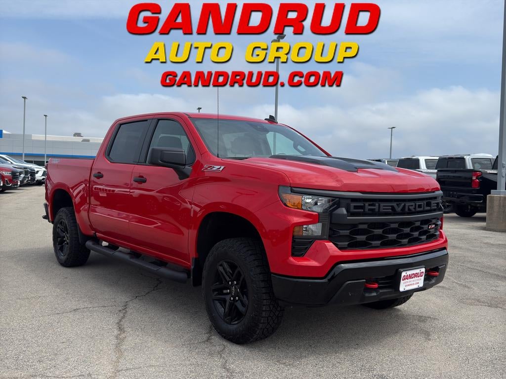 2025 Chevrolet Silverado 1500 Crew Cab Short Box 4-Wheel Drive Custom Trail Boss