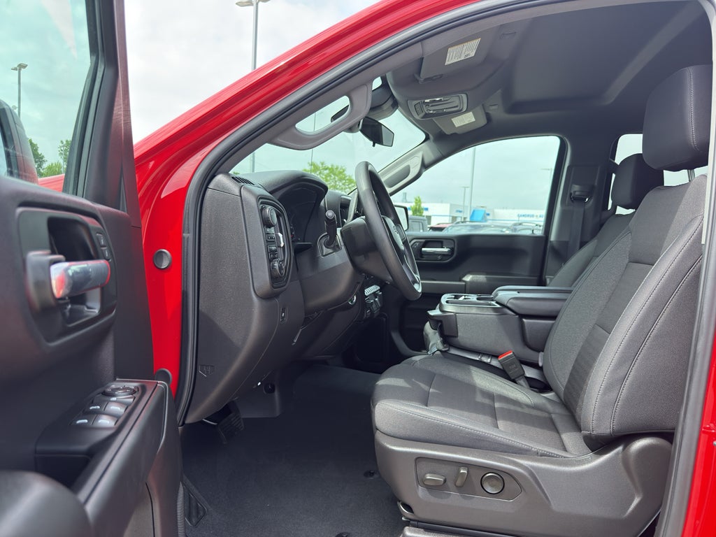 2025 Chevrolet Silverado 1500 Crew Cab Short Box 4-Wheel Drive Custom Trail Boss