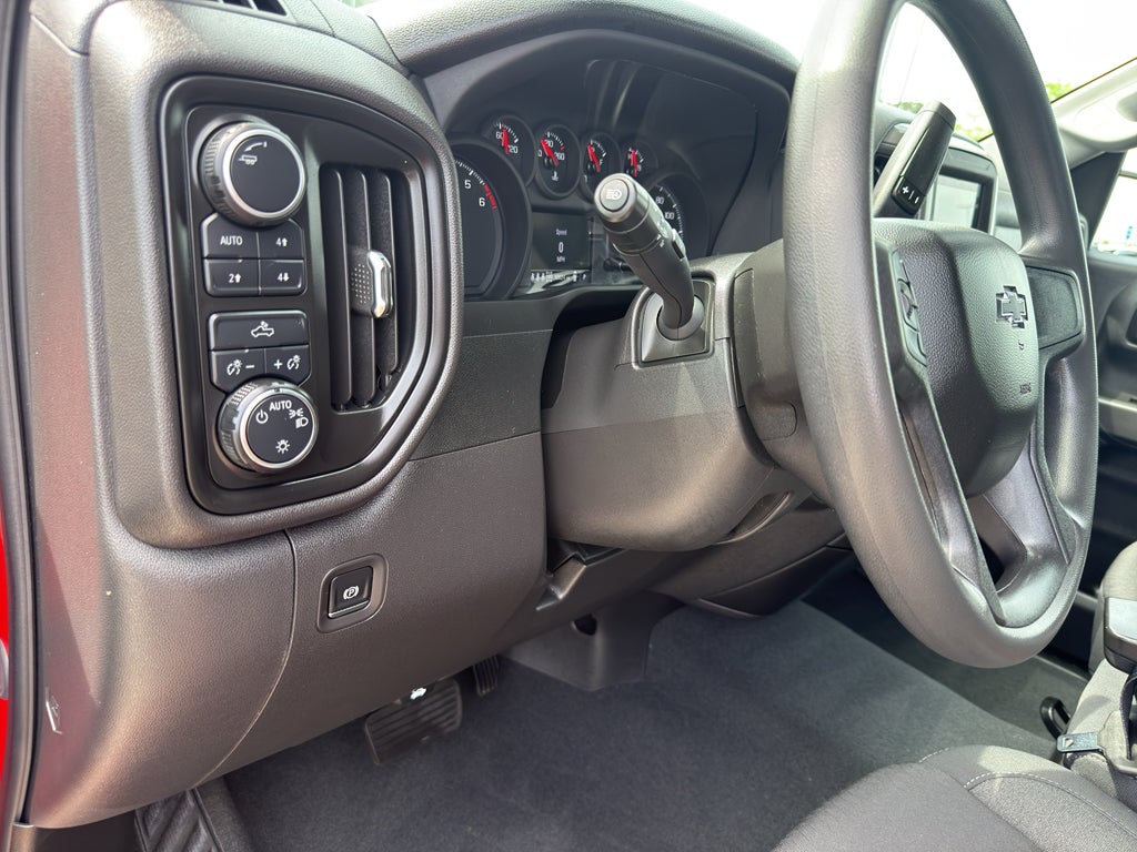 2025 Chevrolet Silverado 1500 Crew Cab Short Box 4-Wheel Drive Custom Trail Boss