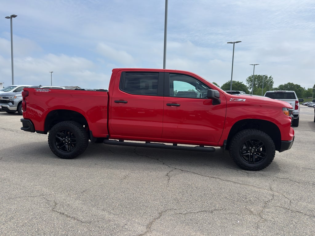2025 Chevrolet Silverado 1500 Crew Cab Short Box 4-Wheel Drive Custom Trail Boss