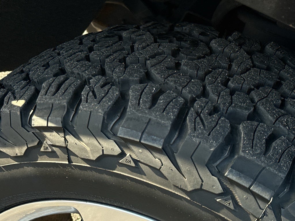 2017 Chevrolet Silverado 1500 Crew Cab Short Box 4-Wheel Drive LT Z71