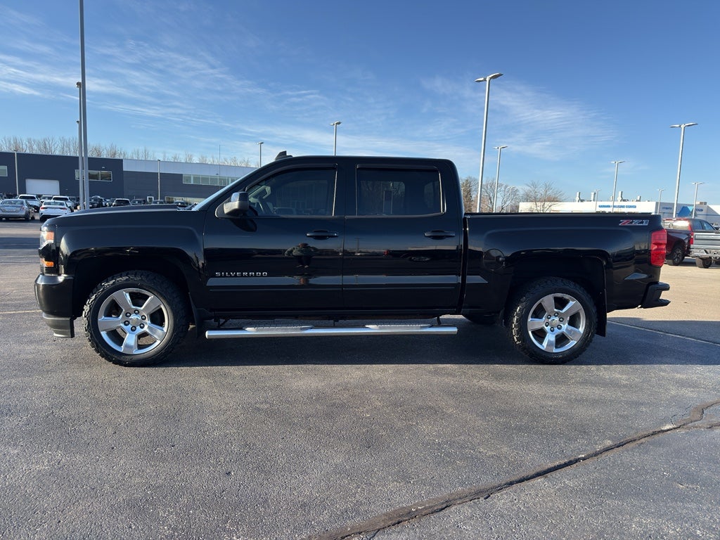 2017 Chevrolet Silverado 1500 Crew Cab Short Box 4-Wheel Drive LT Z71