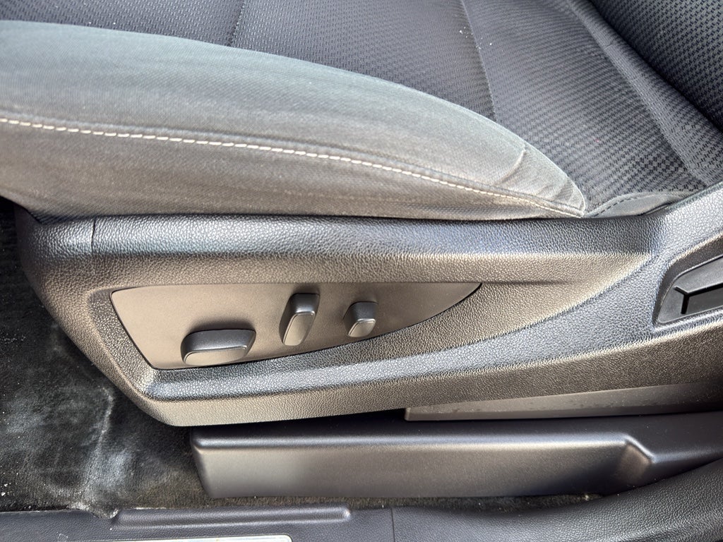 2015 Chevrolet Silverado 1500 Crew Cab Short Box 4-Wheel Drive LT Z71