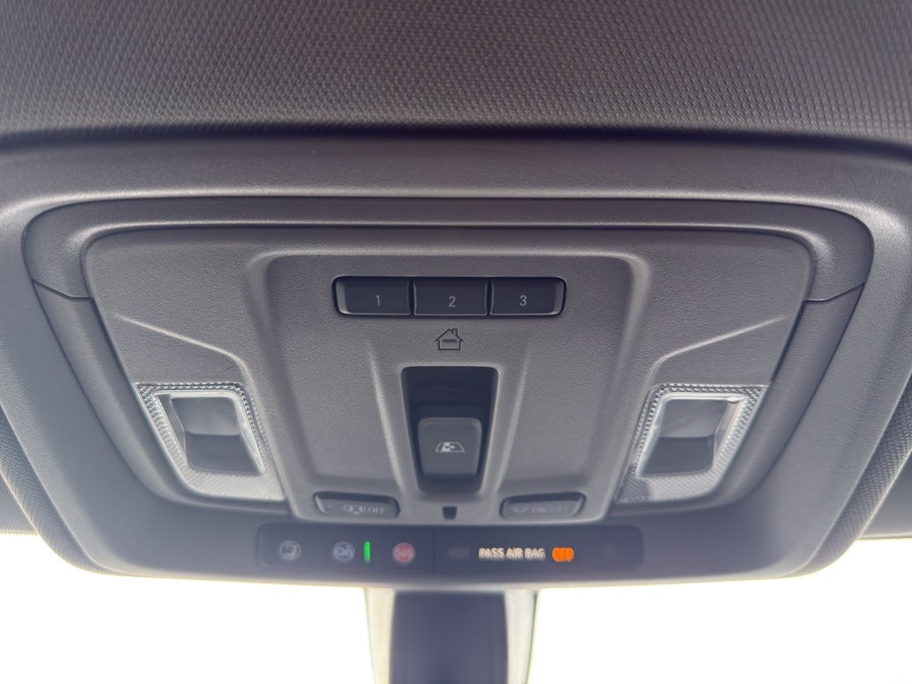 2020 Chevrolet Silverado 1500 Crew Cab Short Box 4-Wheel Drive RST