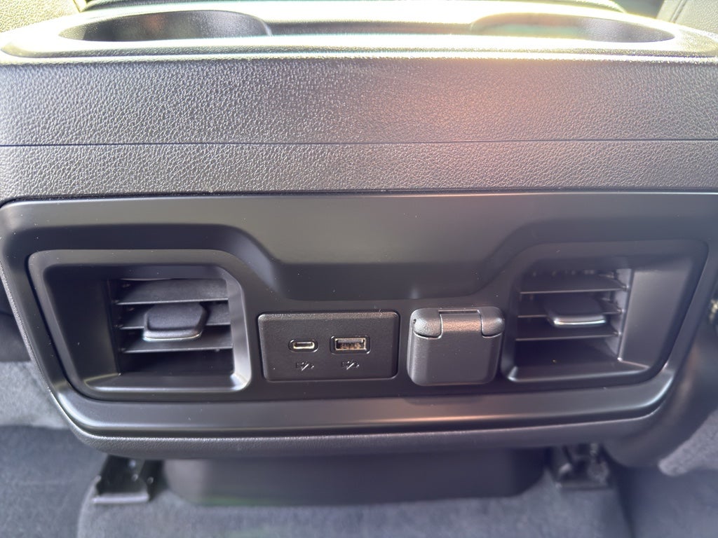 2019 Chevrolet Silverado 1500 Crew Cab Short Box 4-Wheel Drive RST