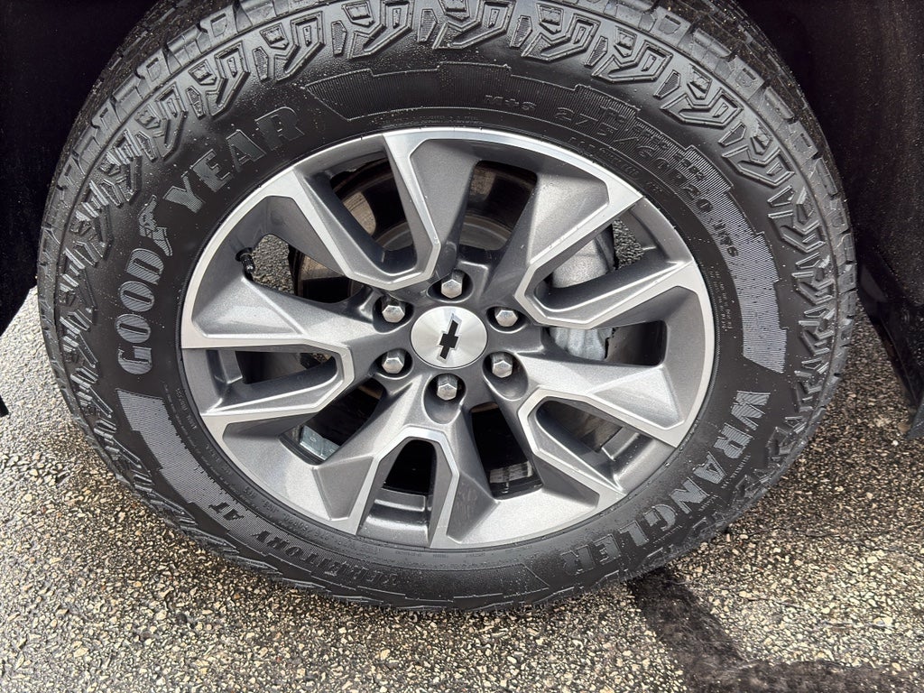 2021 Chevrolet Silverado 1500 Crew Cab Standard Box 4-Wheel Drive RST