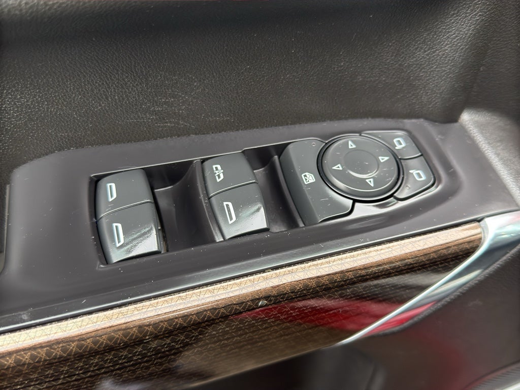 2021 Chevrolet Silverado 1500 Crew Cab Standard Box 4-Wheel Drive RST