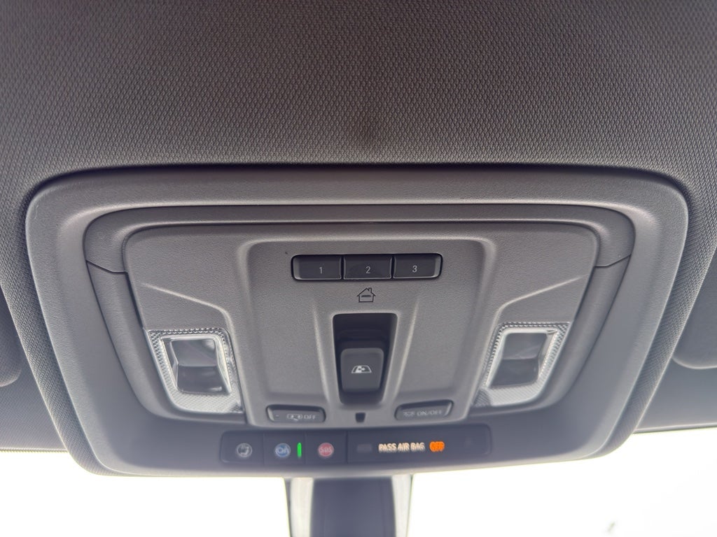 2021 Chevrolet Silverado 1500 Crew Cab Standard Box 4-Wheel Drive RST