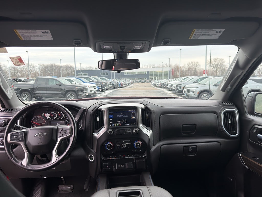 2021 Chevrolet Silverado 1500 Crew Cab Standard Box 4-Wheel Drive RST