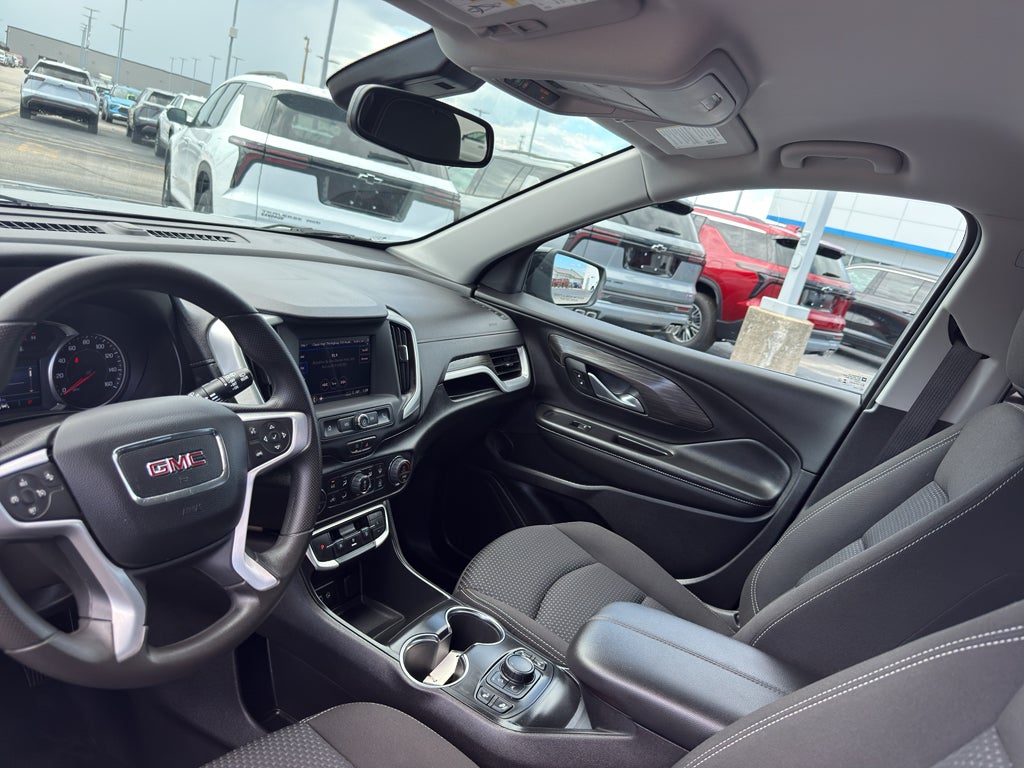 2024 GMC Terrain FWD 4dr SLE