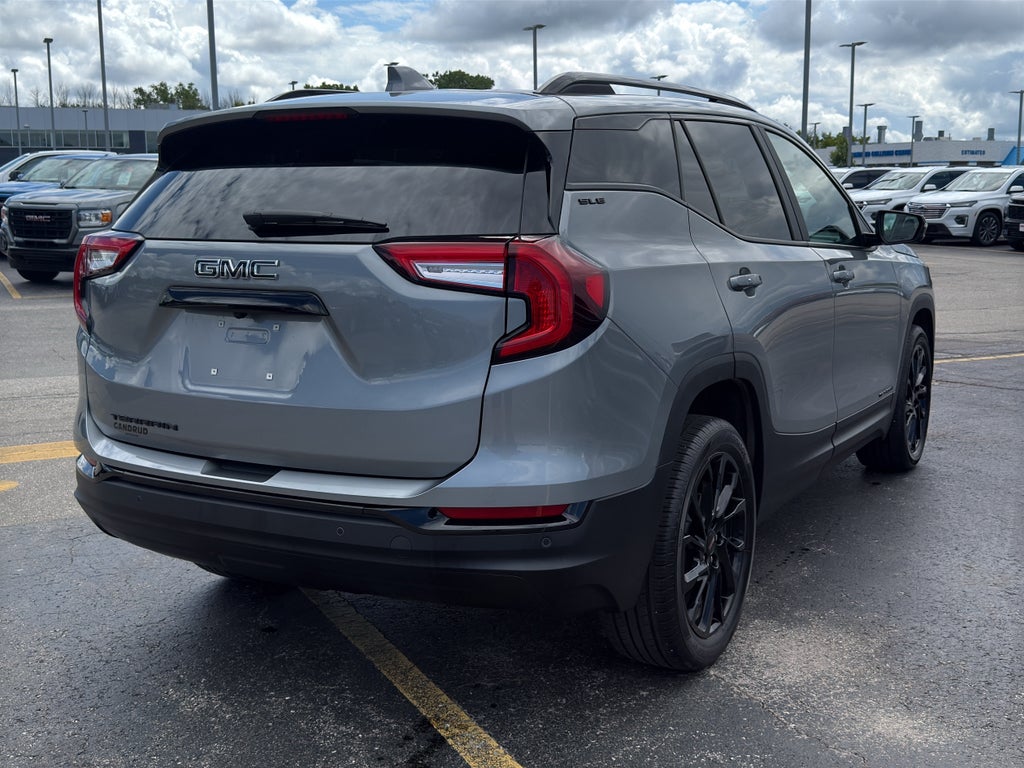 2024 GMC Terrain FWD 4dr SLE