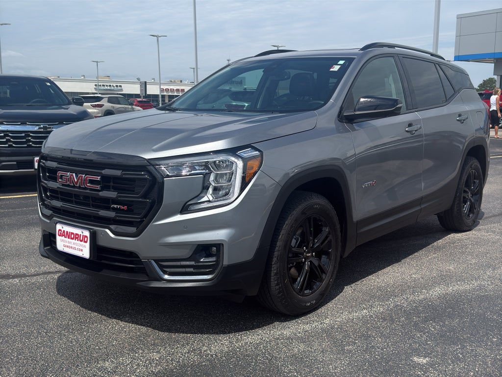 2024 GMC Terrain AWD 4dr AT4