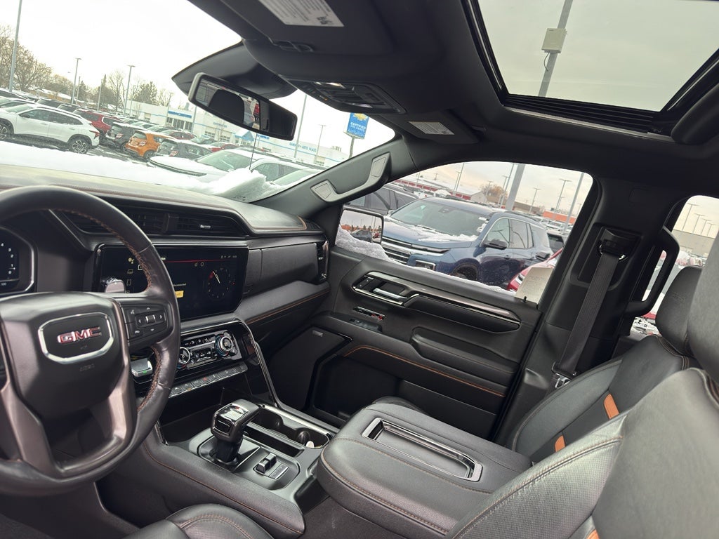 2022 GMC Sierra 1500 Crew Cab Short Box 4-Wheel Drive AT4