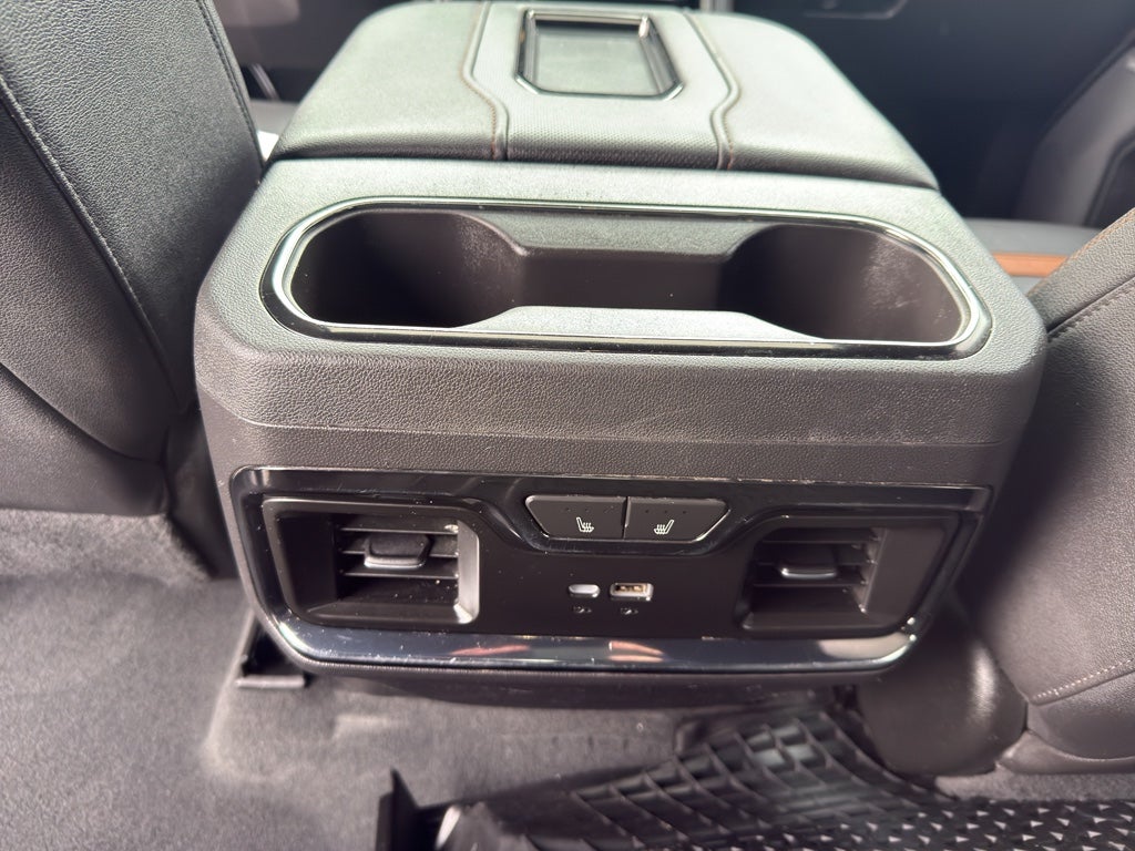 2022 GMC Sierra 1500 Crew Cab Short Box 4-Wheel Drive AT4