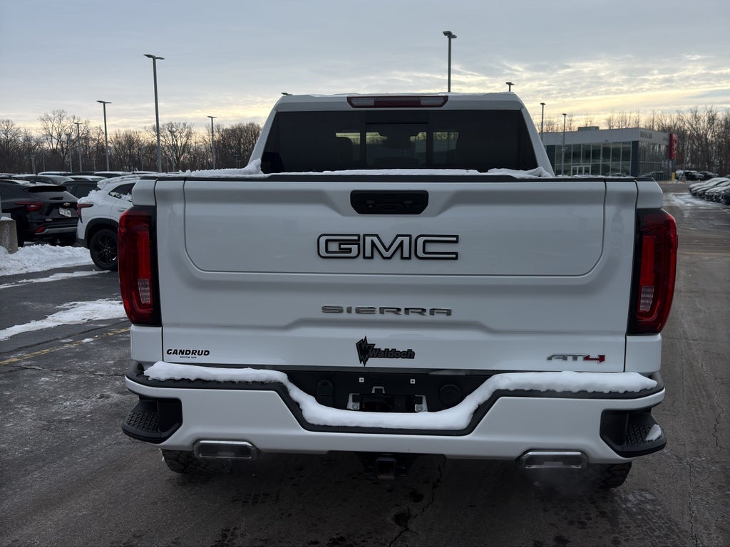 2022 GMC Sierra 1500 Crew Cab Short Box 4-Wheel Drive AT4