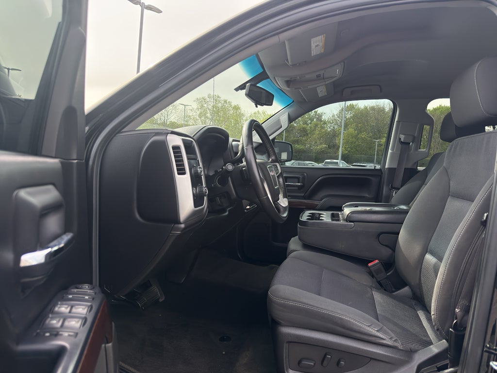 2017 GMC Sierra 1500 Crew Cab Short Box 4-Wheel Drive SLE