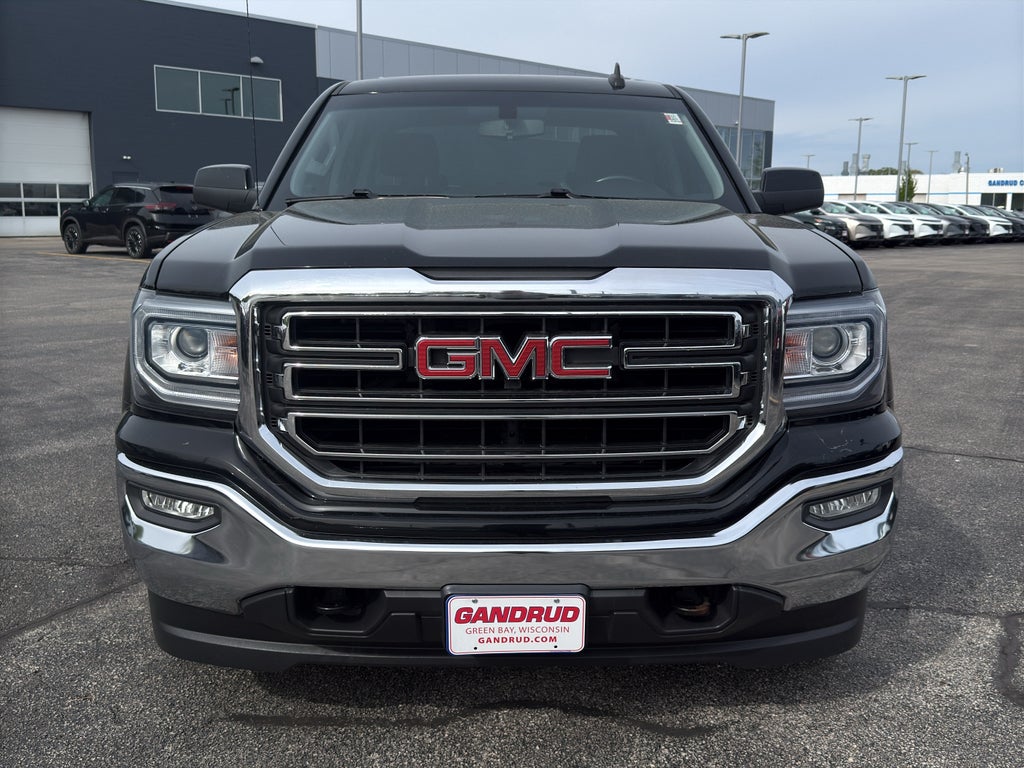 2017 GMC Sierra 1500 Crew Cab Short Box 4-Wheel Drive SLE