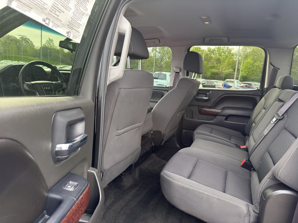 2017 GMC Sierra 1500 Crew Cab Short Box 4-Wheel Drive SLE