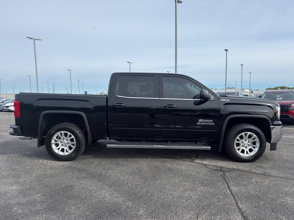 2017 GMC Sierra 1500 Crew Cab Short Box 4-Wheel Drive SLE