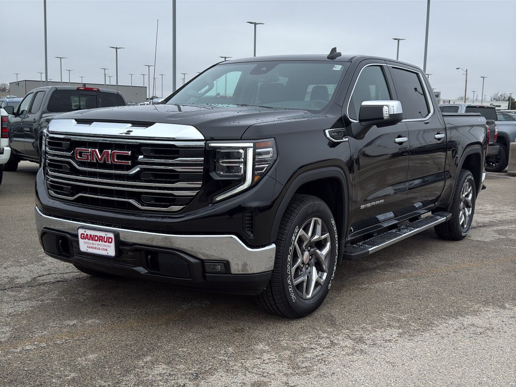 2023 GMC Sierra 1500 Crew Cab Short Box 4-Wheel Drive SLT