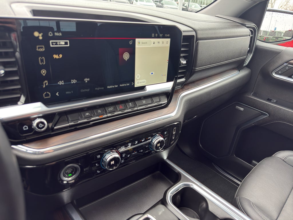 2023 GMC Sierra 1500 Crew Cab Short Box 4-Wheel Drive SLT