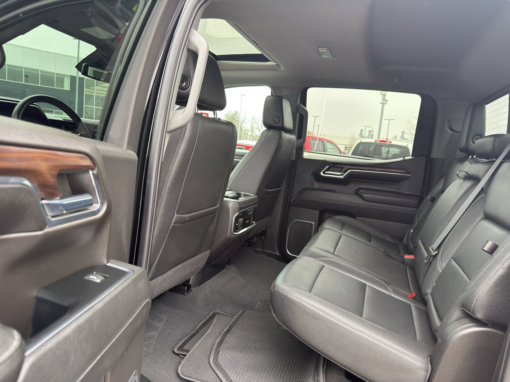 2023 GMC Sierra 1500 Crew Cab Short Box 4-Wheel Drive SLT