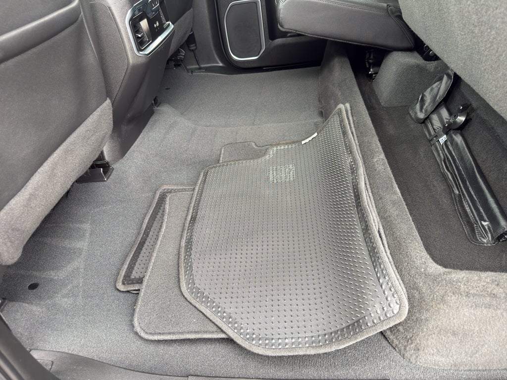 2023 GMC Sierra 1500 Crew Cab Short Box 4-Wheel Drive SLT