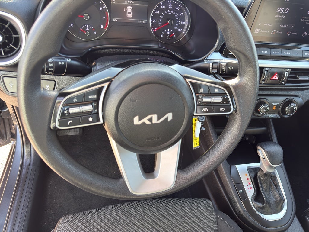 2024 Kia Forte LX IVT