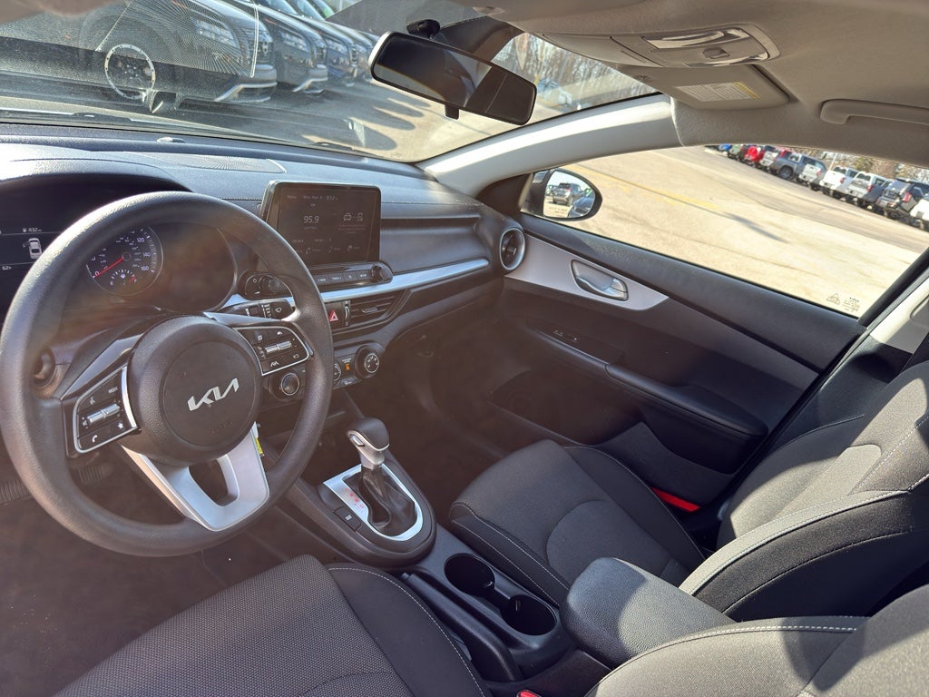 2024 Kia Forte LX IVT