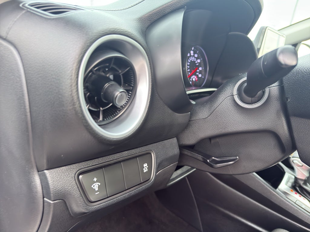 2024 Kia Forte LXS IVT