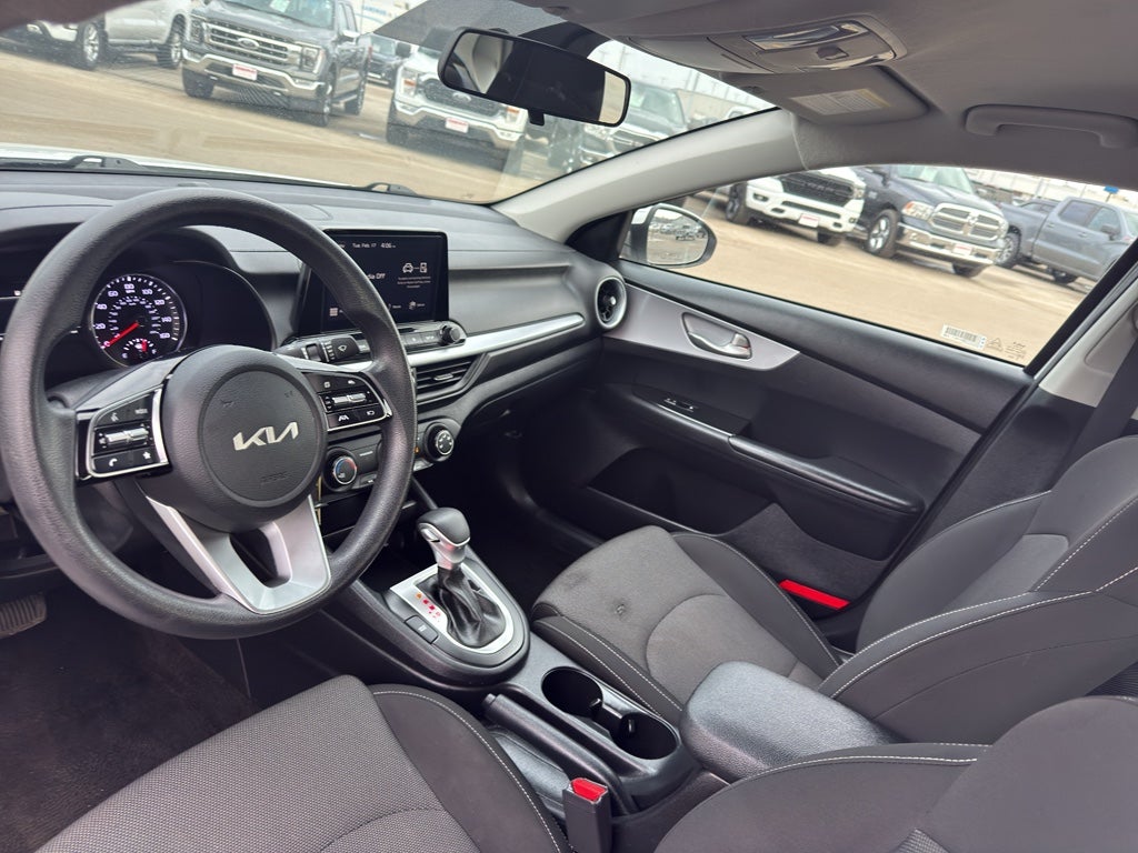 2024 Kia Forte LXS IVT