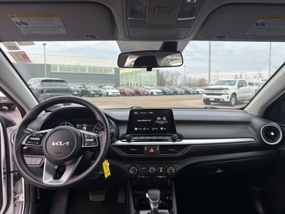 2024 Kia Forte LXS IVT