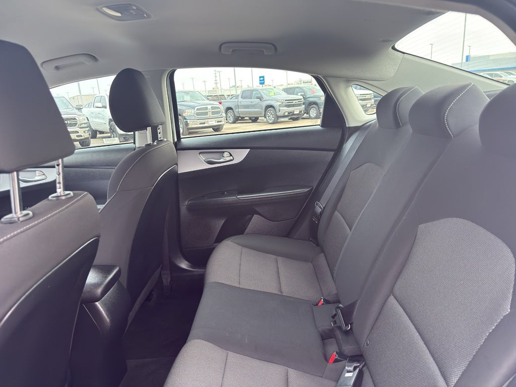 2024 Kia Forte LXS IVT