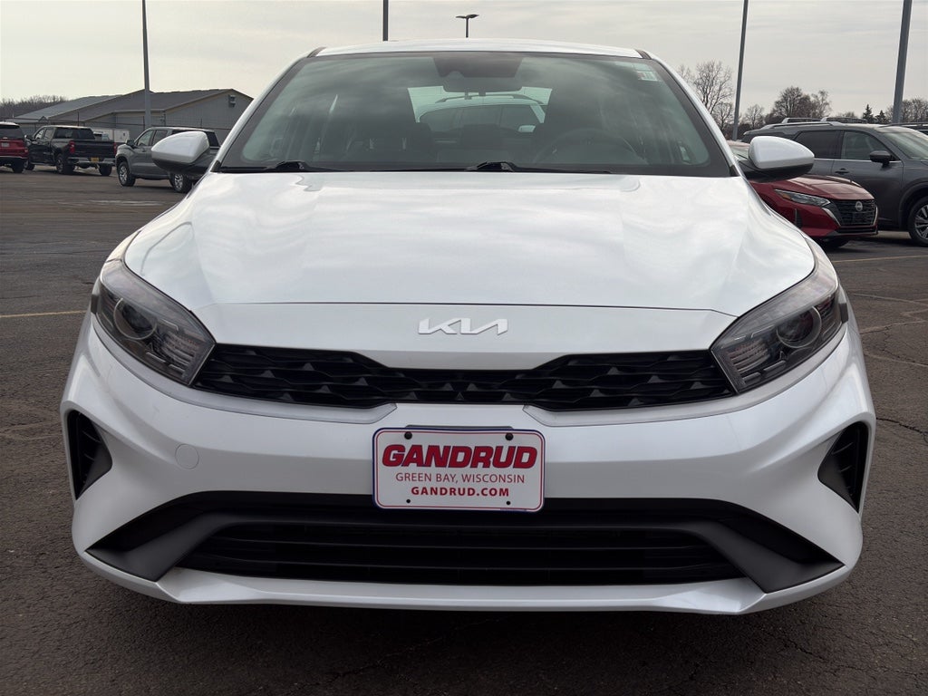 2024 Kia Forte LXS IVT