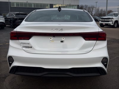 2024 Kia Forte LXS IVT