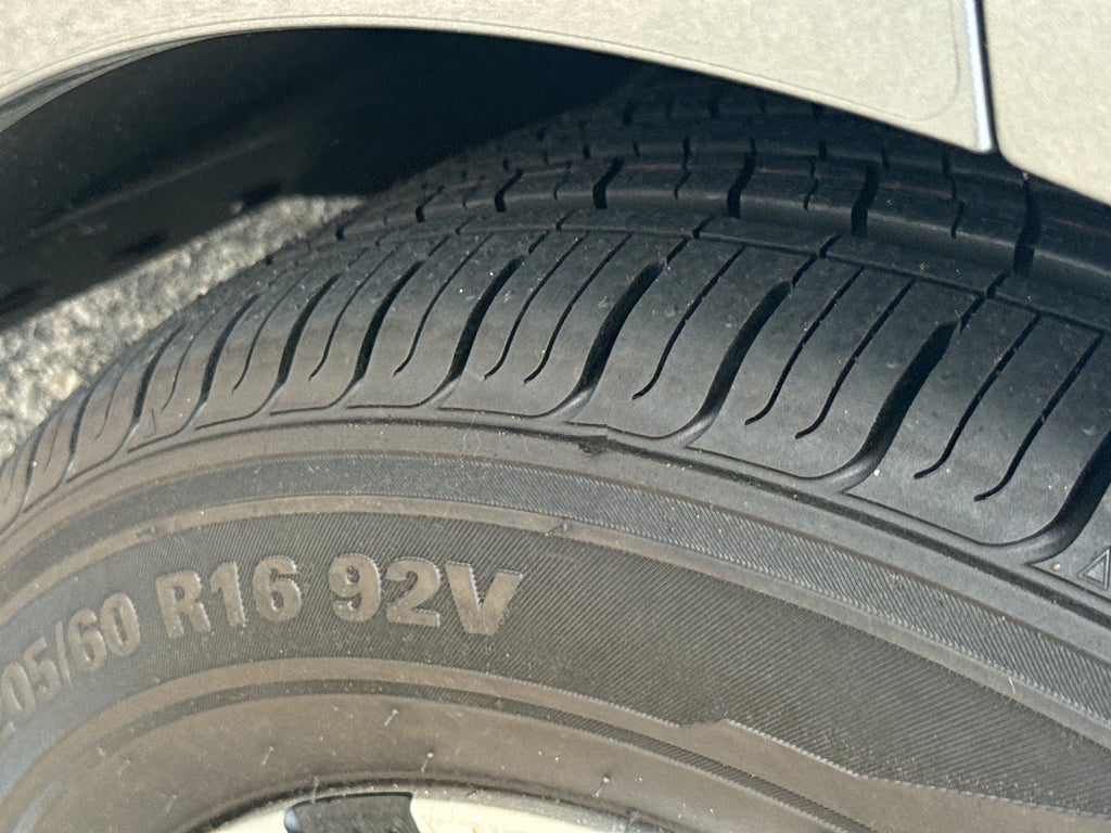 2024 Nissan Sentra SV CVT