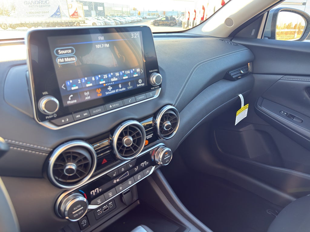 2025 Nissan Sentra SV CVT