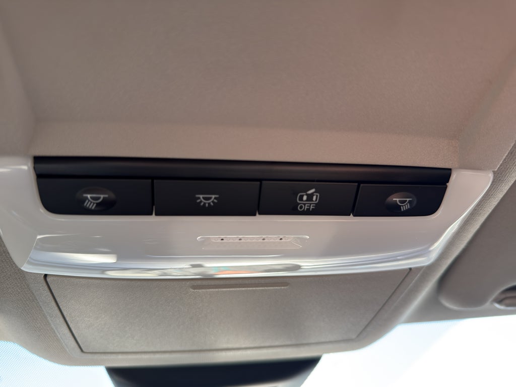 2025 Nissan Sentra SV CVT