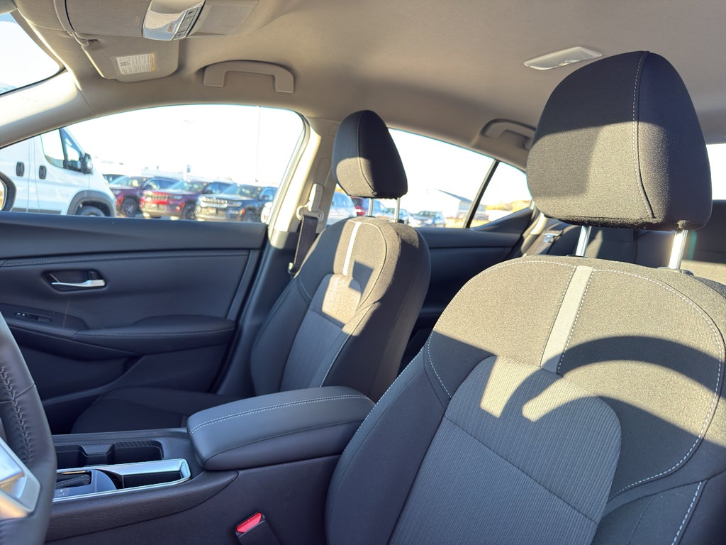 2025 Nissan Sentra SV CVT