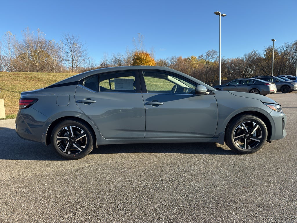 2025 Nissan Sentra SV CVT