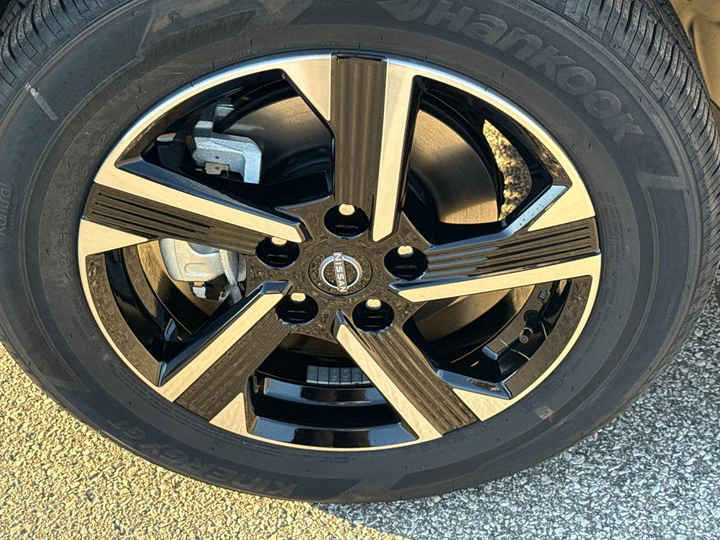 2025 Nissan Sentra SV CVT