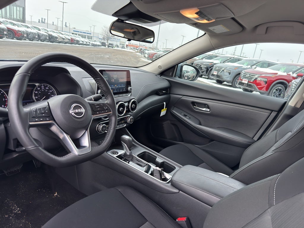 2025 Nissan Sentra SV CVT